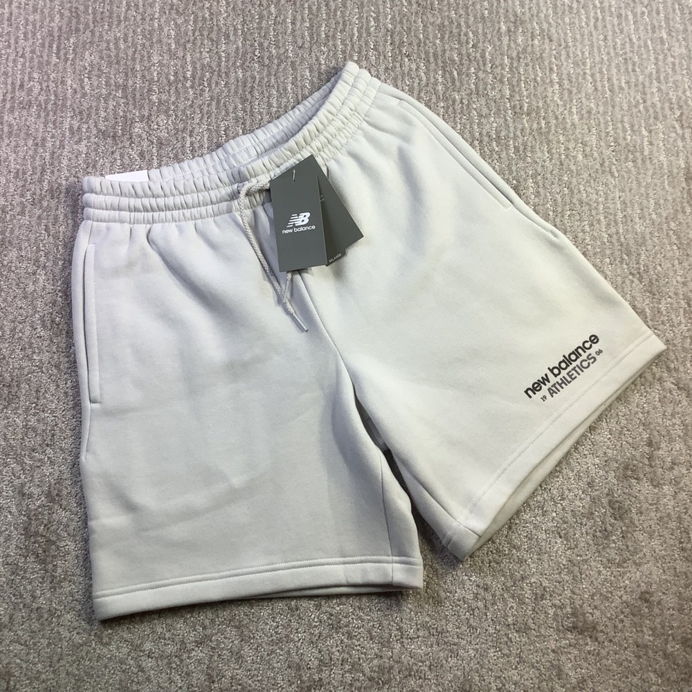 New Balance Relaxed Graphic Drawstring Shorts Light Grey Mens Size Small NWT